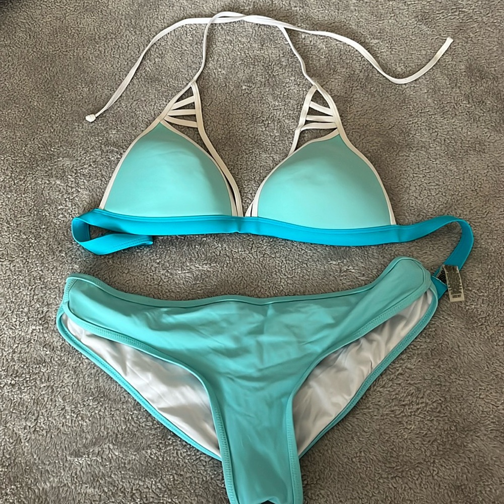 Victoria’s Secret bikini size large